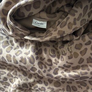 Comfrt Women’s Taupe Leopard Print Hoodie